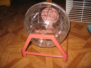 Из чего сделать колесо для хомяка